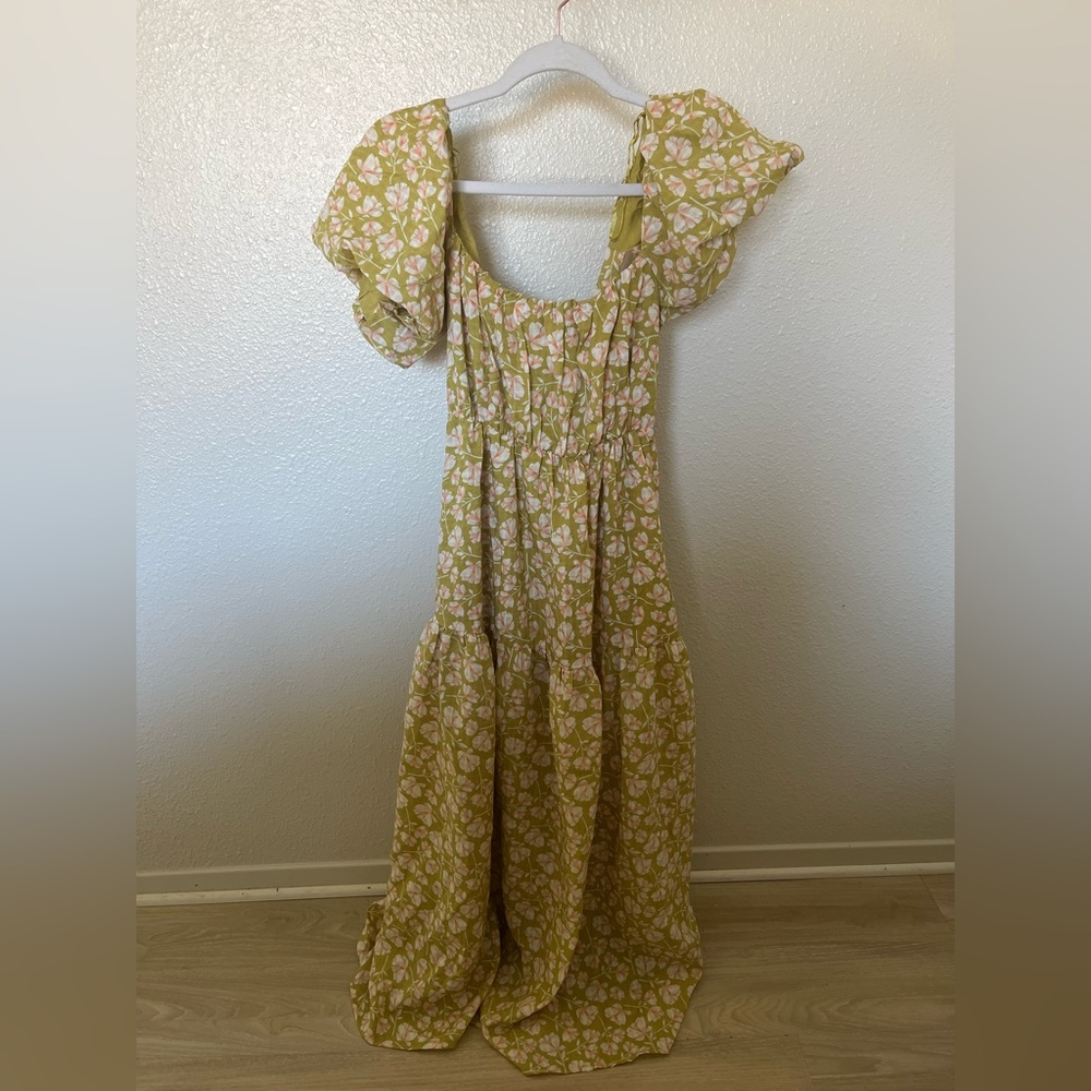 BUBBLE SLEEVE FLORAL TIERED MIDI DRESS